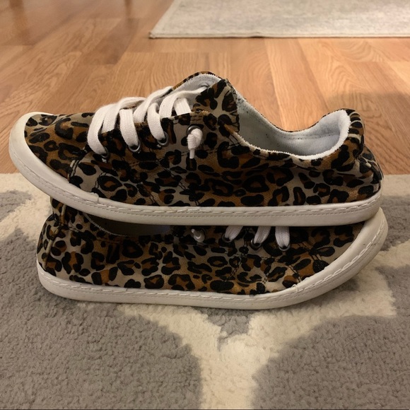 Leopard Print Shoes - Picture 2 of 3